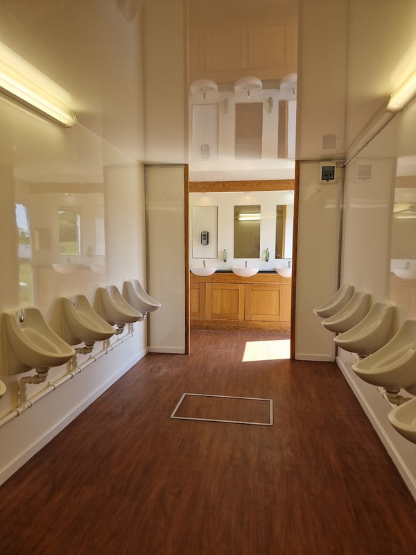 Peagreen Urinal Trailer