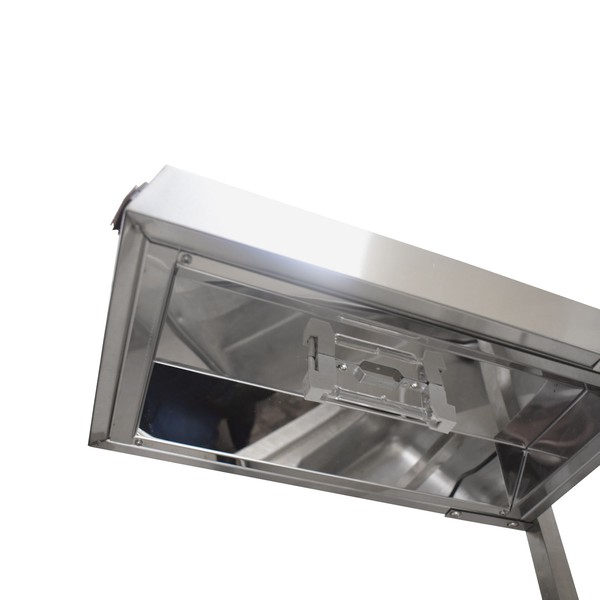 Chip scuttle with heat lamps Chip scuttle with heat lamps