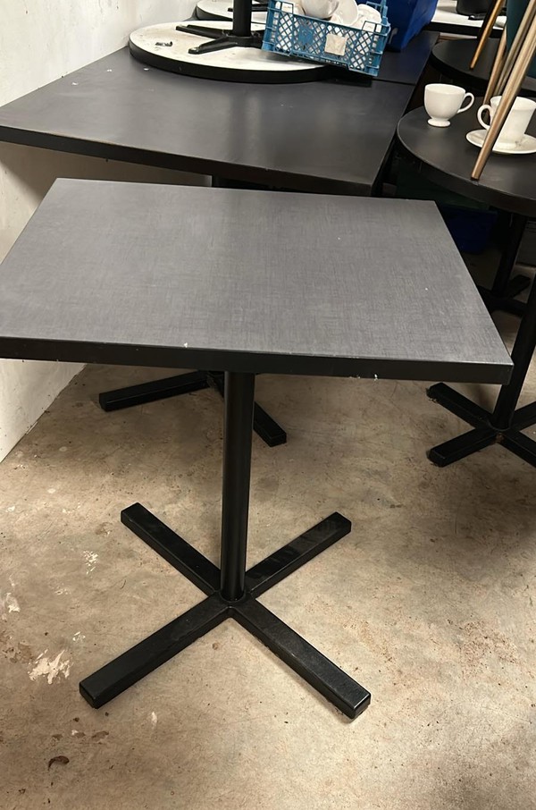 Secondhand 26x Cafe Tables