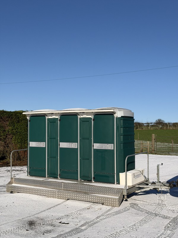 Small toilet trailer for sale Small toilet trailer for sale