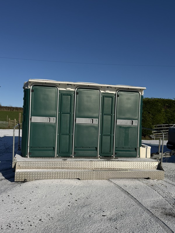 Three toilet trailer for sale Three toilet trailer for sale