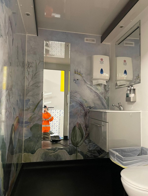 Secondhand Elegance Toilet Trailer Secondhand Elegance Toilet Trailer