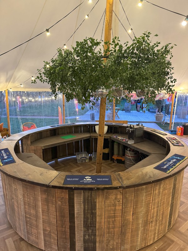 4m rustic circular bar