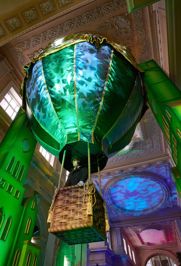 Stage Wizard of Oz Hot Air Balloon