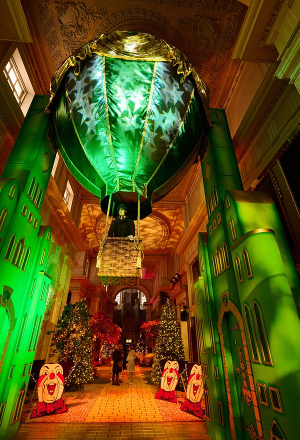 Wizard of Oz Hot Air Balloon Prop