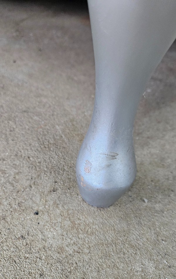 Used Silver Crushed Velvet Throne