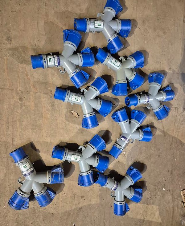 9x 16amp Cee Plug To 3 Sockets For Sale 9x 16amp Cee Plug To 3 Sockets For Sale