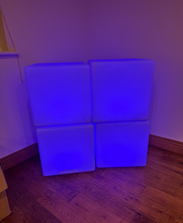 Secondhand Used LED Cubes And Stools Secondhand Used LED Cubes And Stools