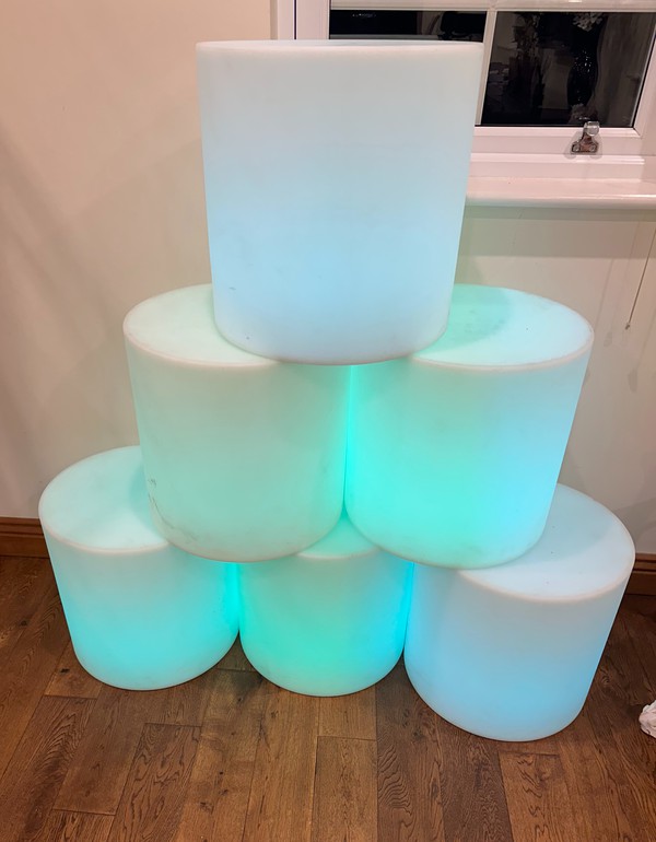 Secondhand Used LED Cubes And Stools For Sale Secondhand Used LED Cubes And Stools For Sale