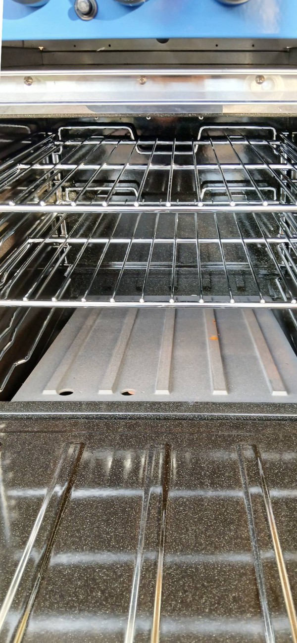 Blue Seal G504 four burner rage cooker