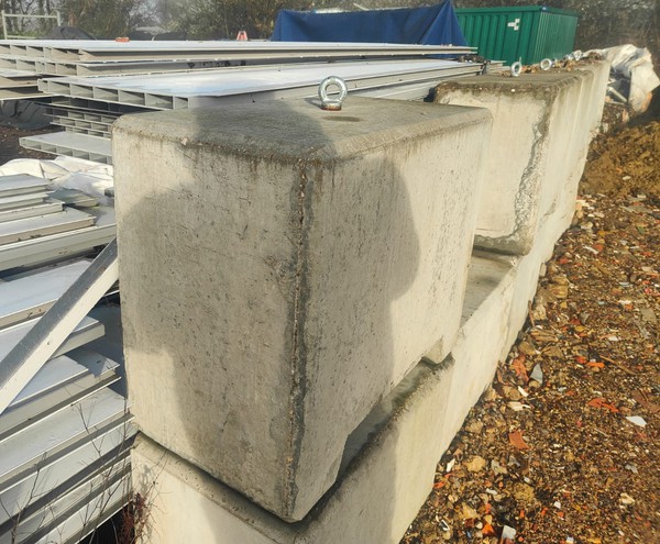 Used 29x Ballast Blocks 500kg