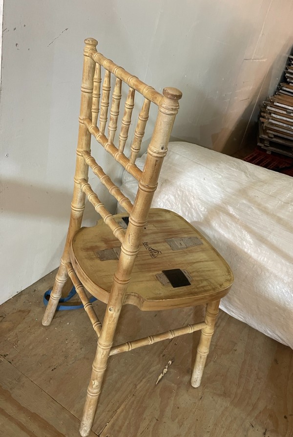 100x Limewash Chiavari Chairs