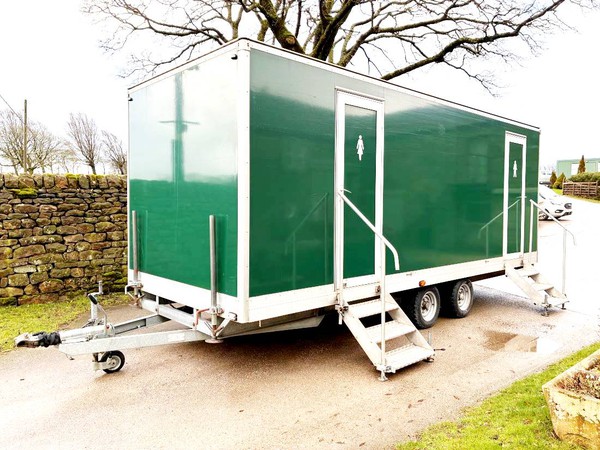 Used 4 + 2 toilet trailer for sale