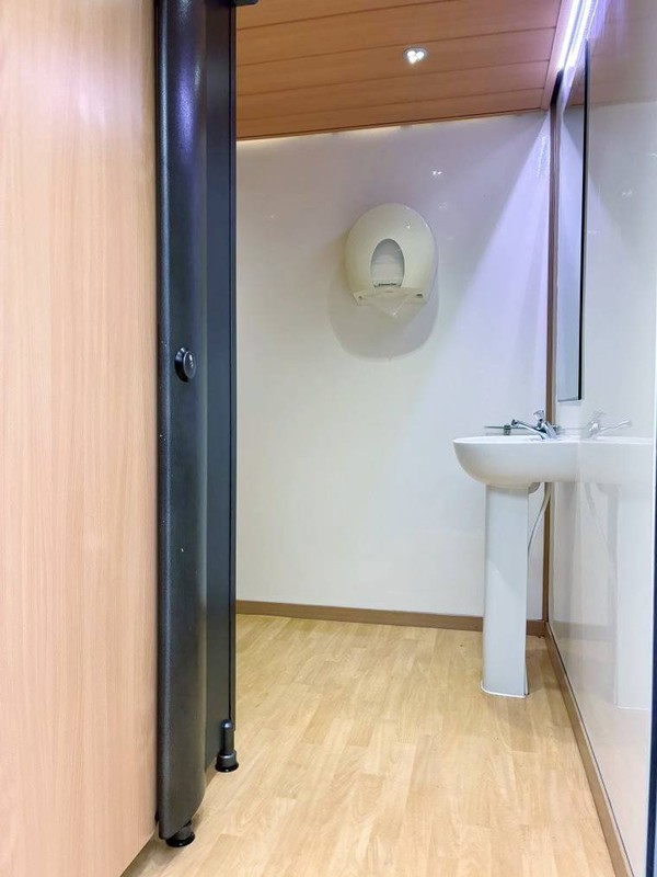 Smart white toilet trailer for sale Smart white toilet trailer for sale