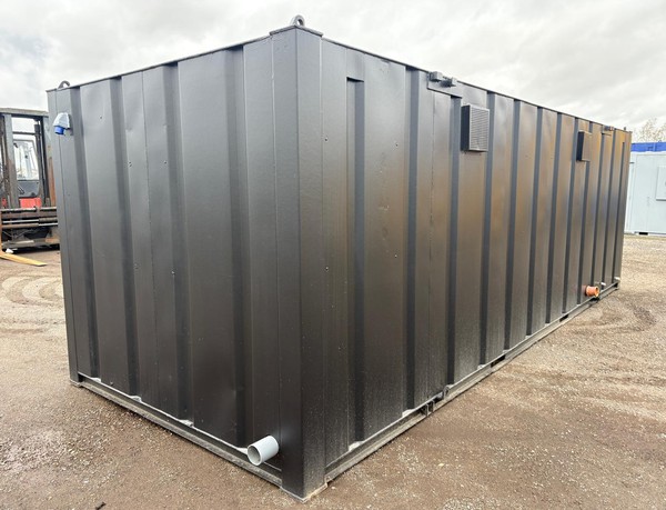 Secondhand 24ft x 9ft 3+1 Toilet Shower Block Secondhand 24ft x 9ft 3+1 Toilet Shower Block