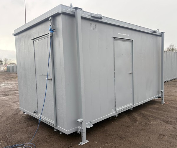 Secondhand Used 16ft x 9ft 3+1 Toilet Block For Sale Secondhand Used 16ft x 9ft 3+1 Toilet Block For Sale