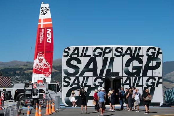 Mezzanine two floor marquee