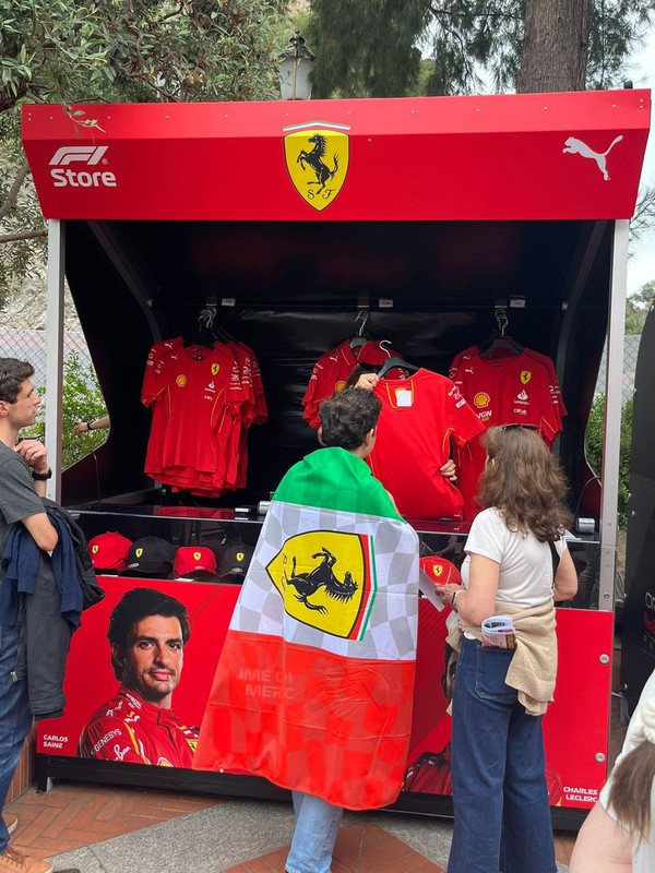 Pop up retail unit for sale