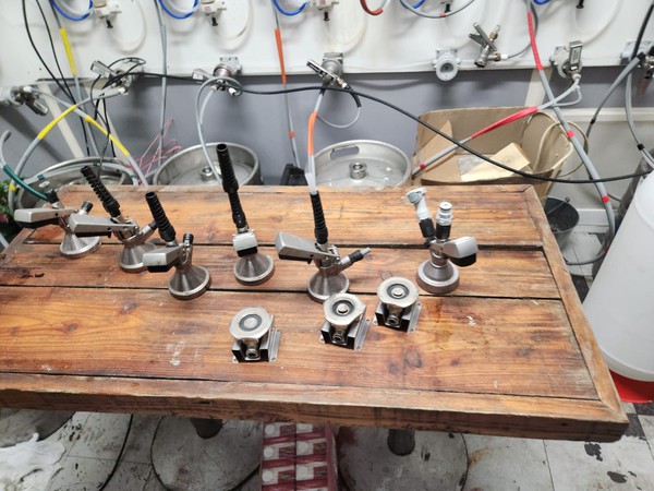 Keg couplers Keg couplers