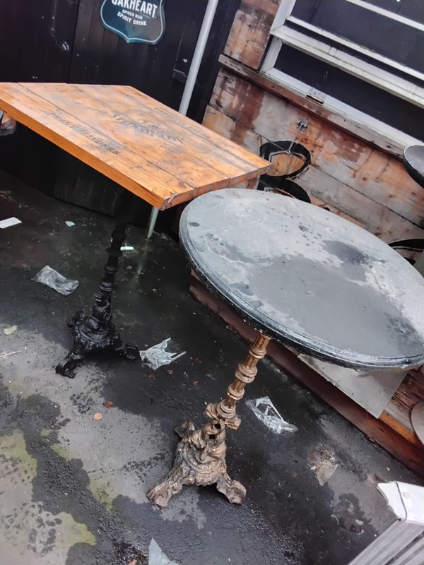 Round and square Poseur Tables