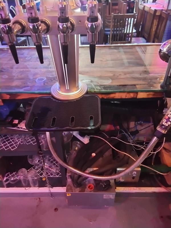 Bar draught cocktail dispensing system