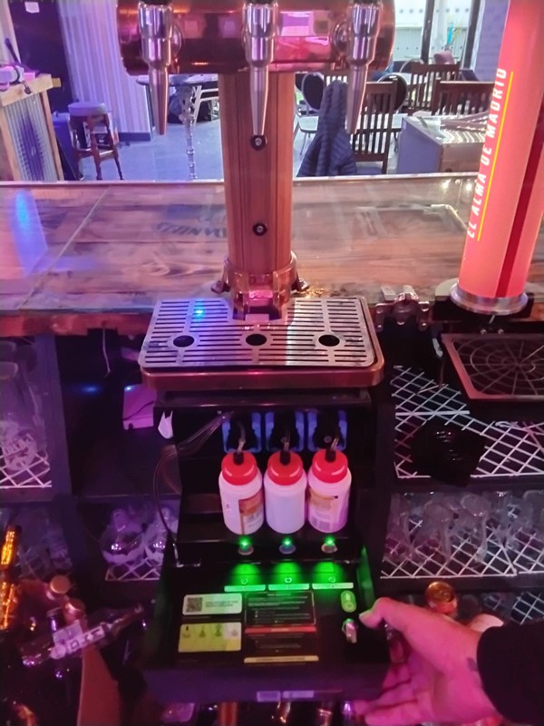 Thatchers Fusion Font  - Blood Orange, Dark Berry, and Cloudy Lemon flavors.