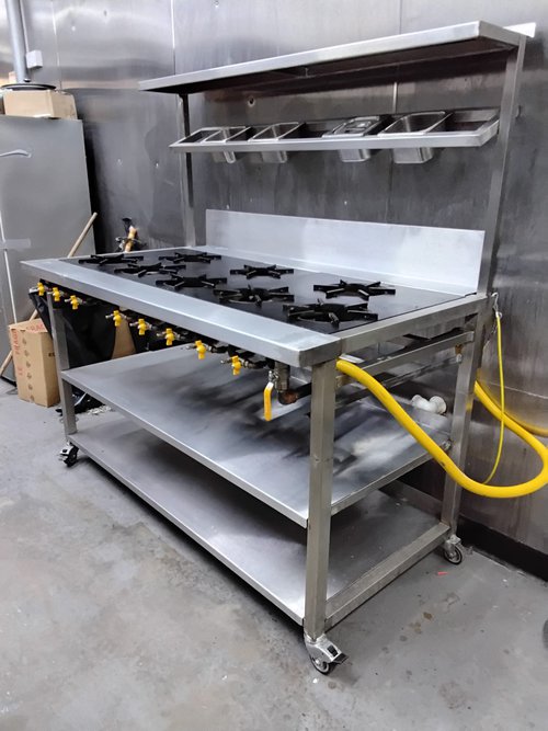 Large gas cooker for sale with 9 burners