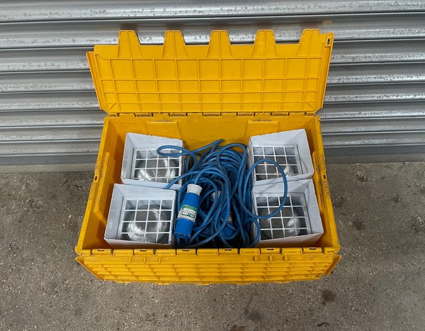 Secondhand 20x Halogen Uplighters Secondhand 20x Halogen Uplighters