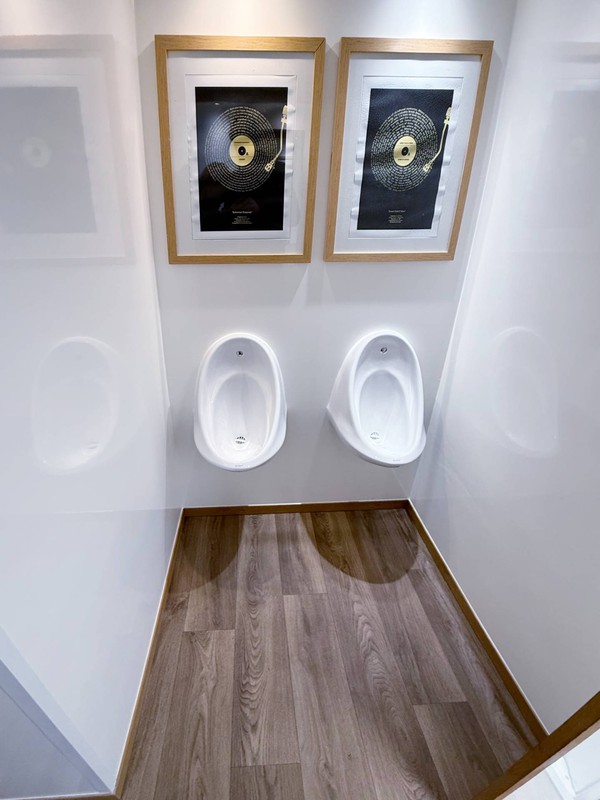 2+1 toilet trailer with urinals 2+1 toilet trailer with urinals