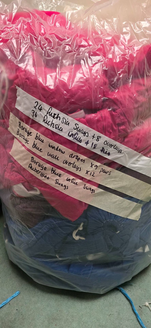 Swags / window drapes Swags / window drapes