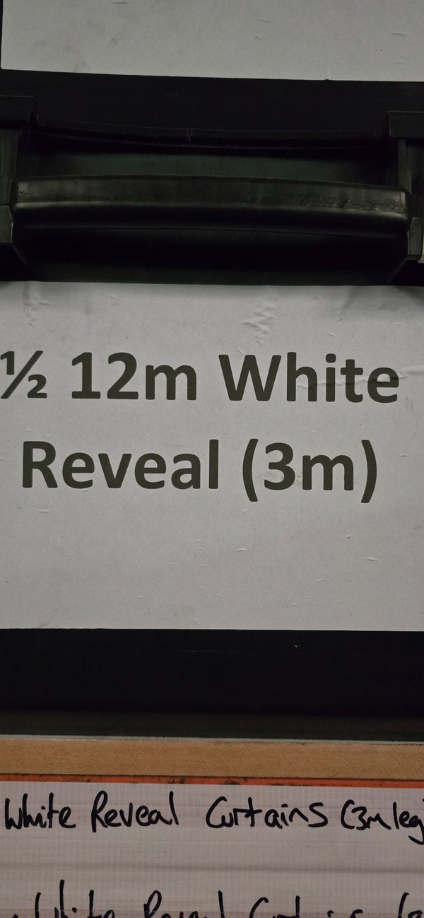 12m White reveal 3m