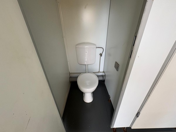 Secondhand 16ft x 8ft Toilet Cabin