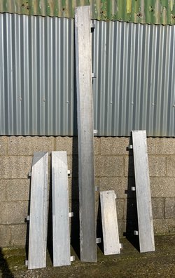 Aluminium dance floor edging