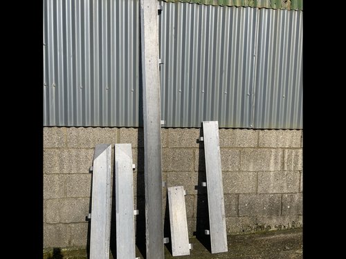 Aluminium dance floor edging