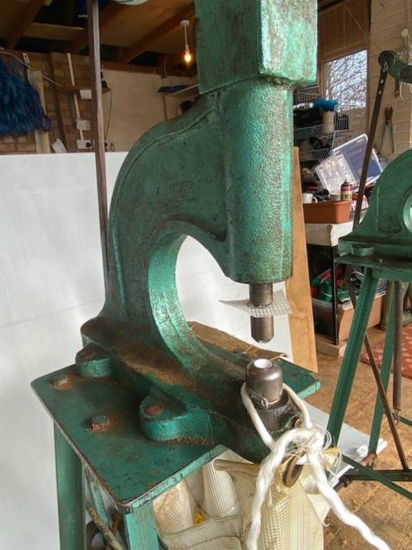 Used eyeleting machine (foot powered)