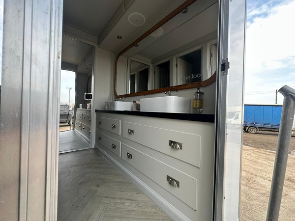 3+1 Luxury Toilet Trailer