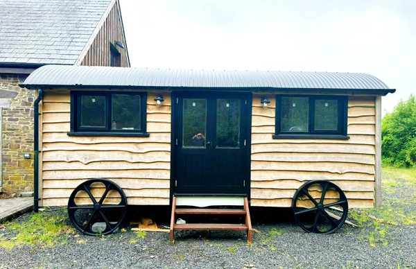 20ft x 8ft Shepherds Hut for sale