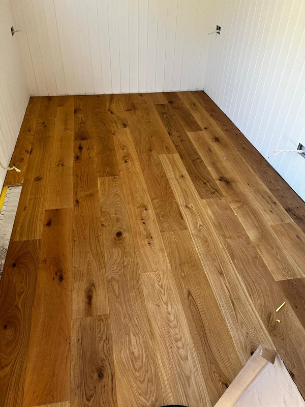 Oak floor Shepherd's hut