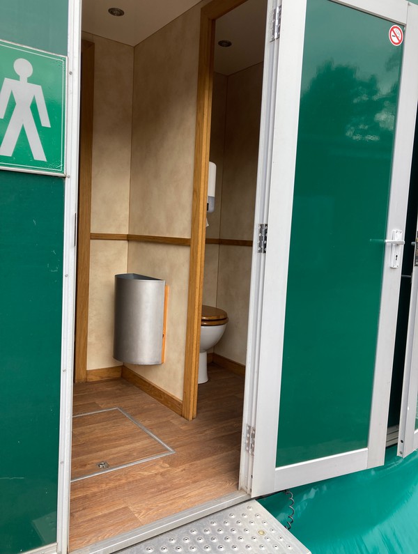 Secondhand Luxury 2+1 Toilet Trailer