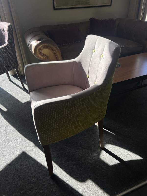 44x Bar Chairs - Kent 6