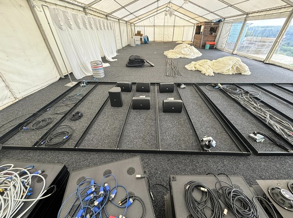 Secondhand Directional Speaker System For Sale