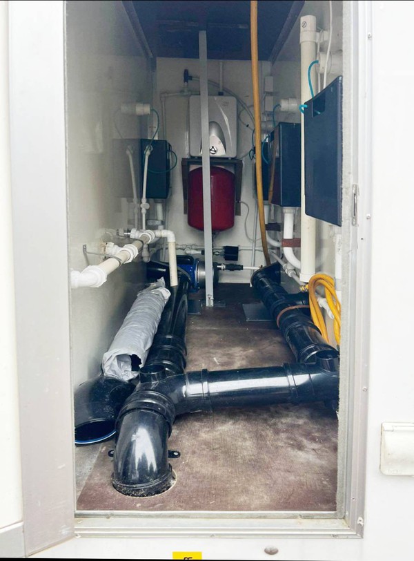 3 + 1 service cupboard