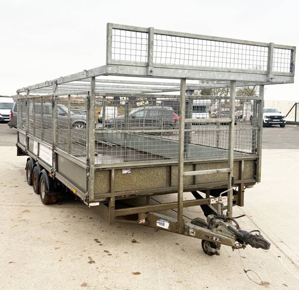 Ifor Williams with pole rack