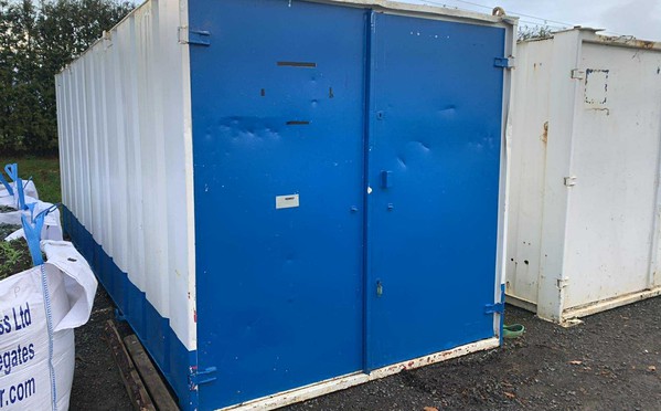 21' x 9' Storage Container For Sale