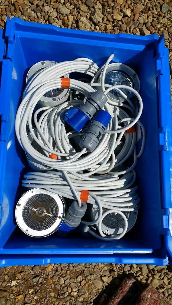 16am marquee uplighters