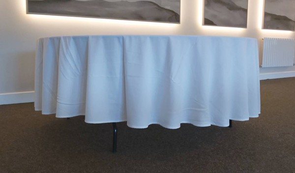 Long round table cloths Long round table cloths