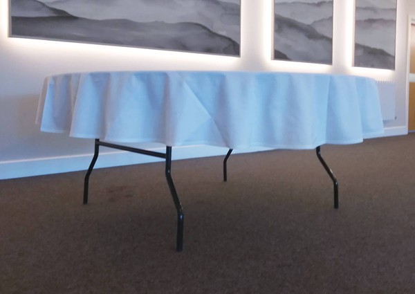 Second hand table cloths Second hand table cloths