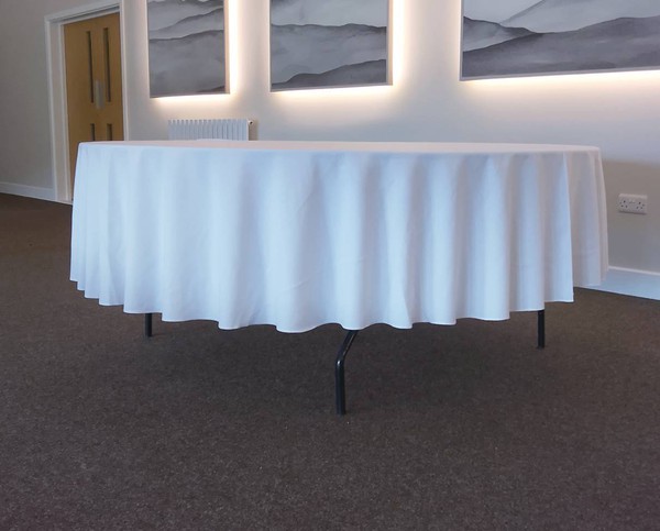 Used table cloths for round tables Used table cloths for round tables