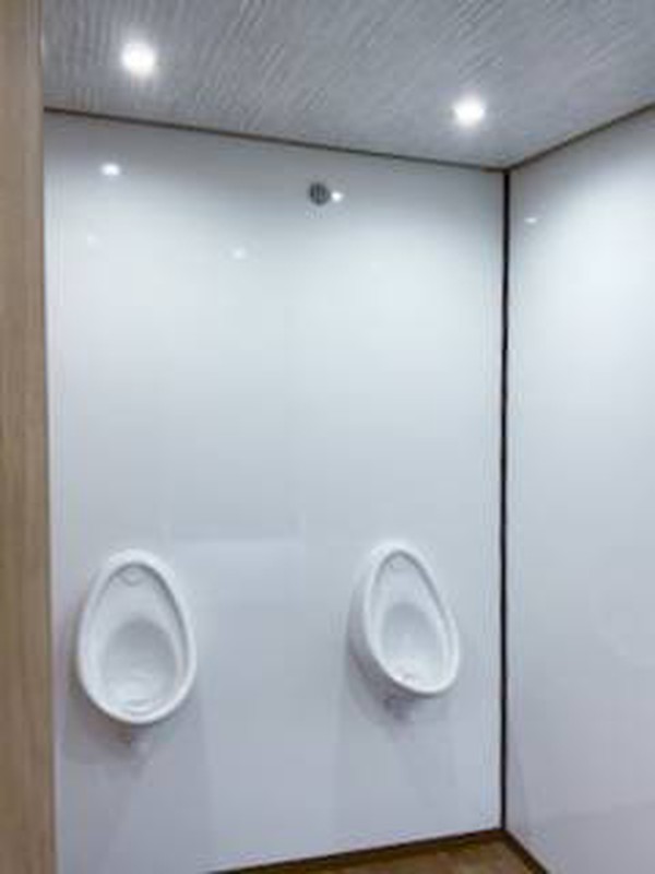 Shaw Services 3 + 1 toilet trailer for sale with urinals Shaw Services 3 + 1 toilet trailer for sale with urinals