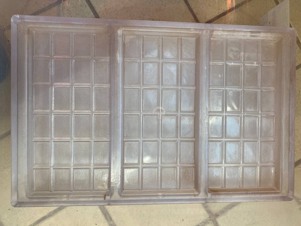 Chocolate world bon bon mould